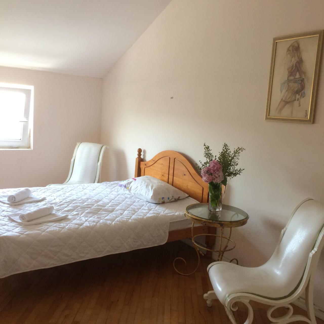 Guest House One Two Three Tbilisi Buitenkant foto