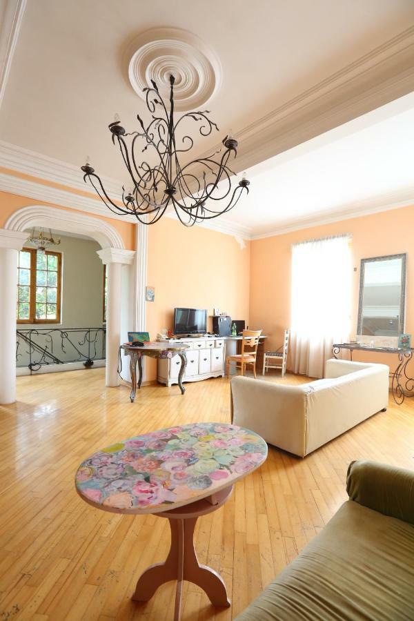 Guest House One Two Three Tbilisi Buitenkant foto